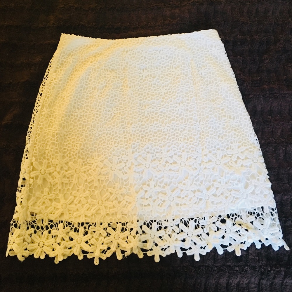 White size medium lace skirt